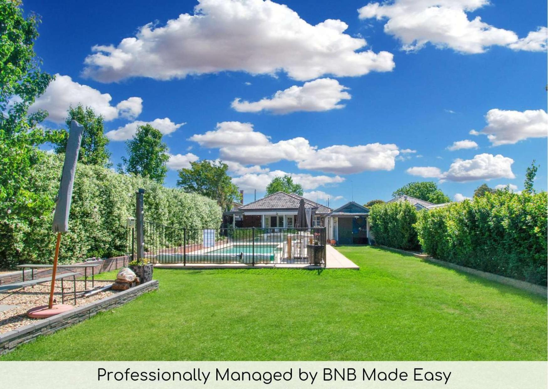 Villa The Macleay - Poolside Entertainer, Pet Friendly Wagga Wagga Exterior foto